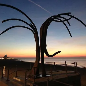 Bed & Breakfast Comfort Aan Zee Guestrooms, Oostende